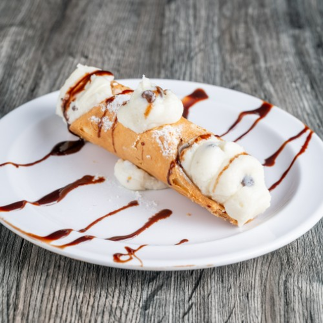 Cannoli.