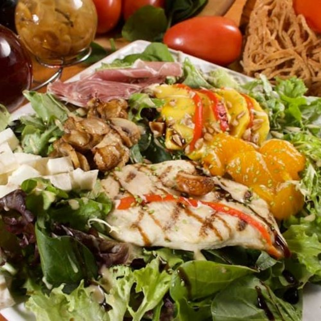 Grilled Chicken Salad (Salad).